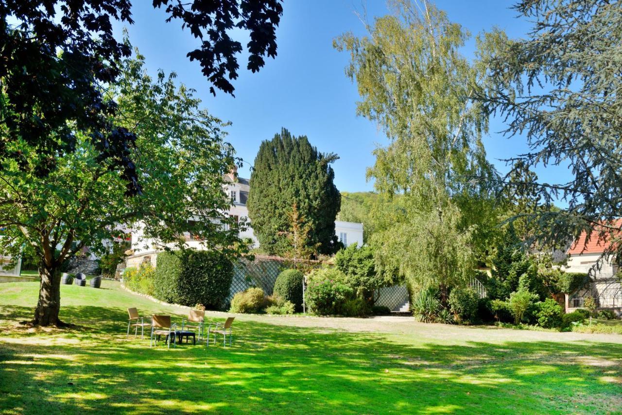 Logis & Restaurant Chateau De La Marjolaine Hotel